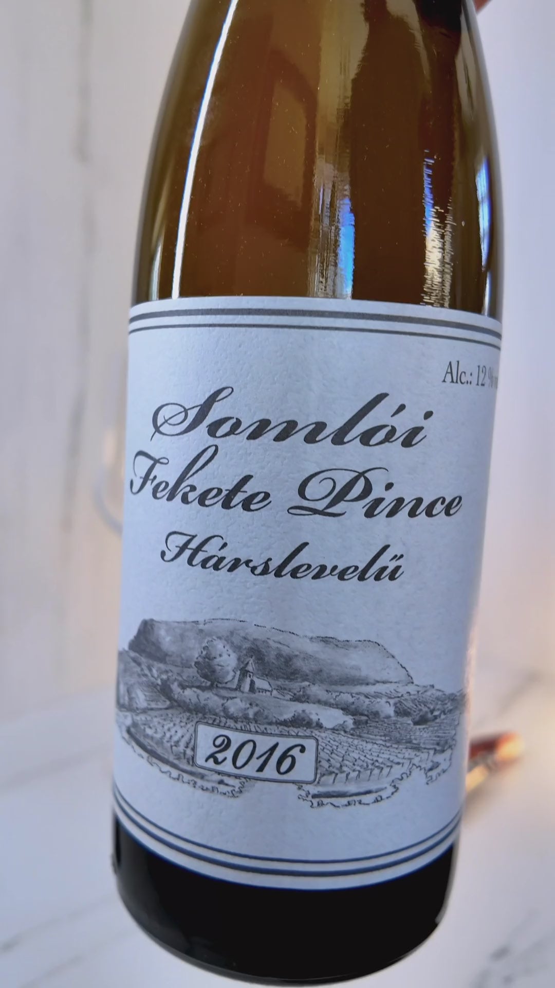 Fekete Pince Hárslevelű 2016